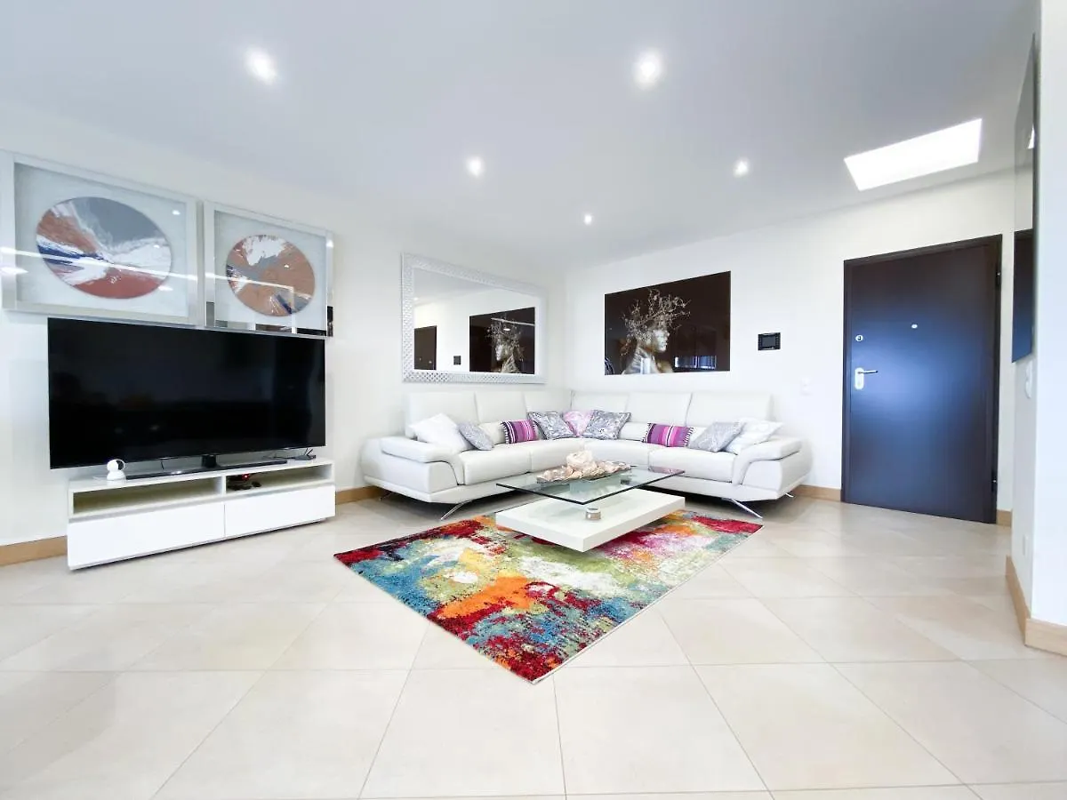 Luxury Condominium Apartment With Swimming Pool #1903 Lagos