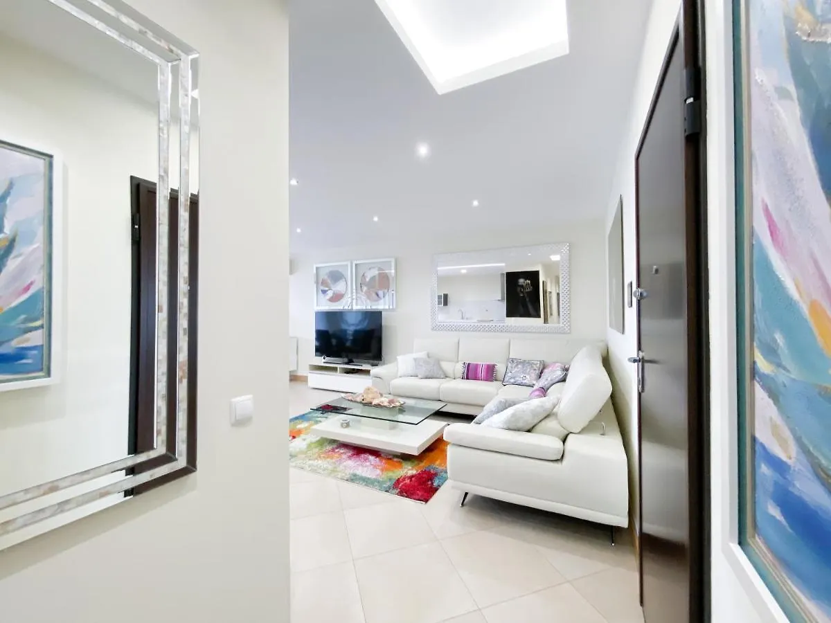 Luxury Condominium Apartment With Swimming Pool #1903 Lagos 0*,
