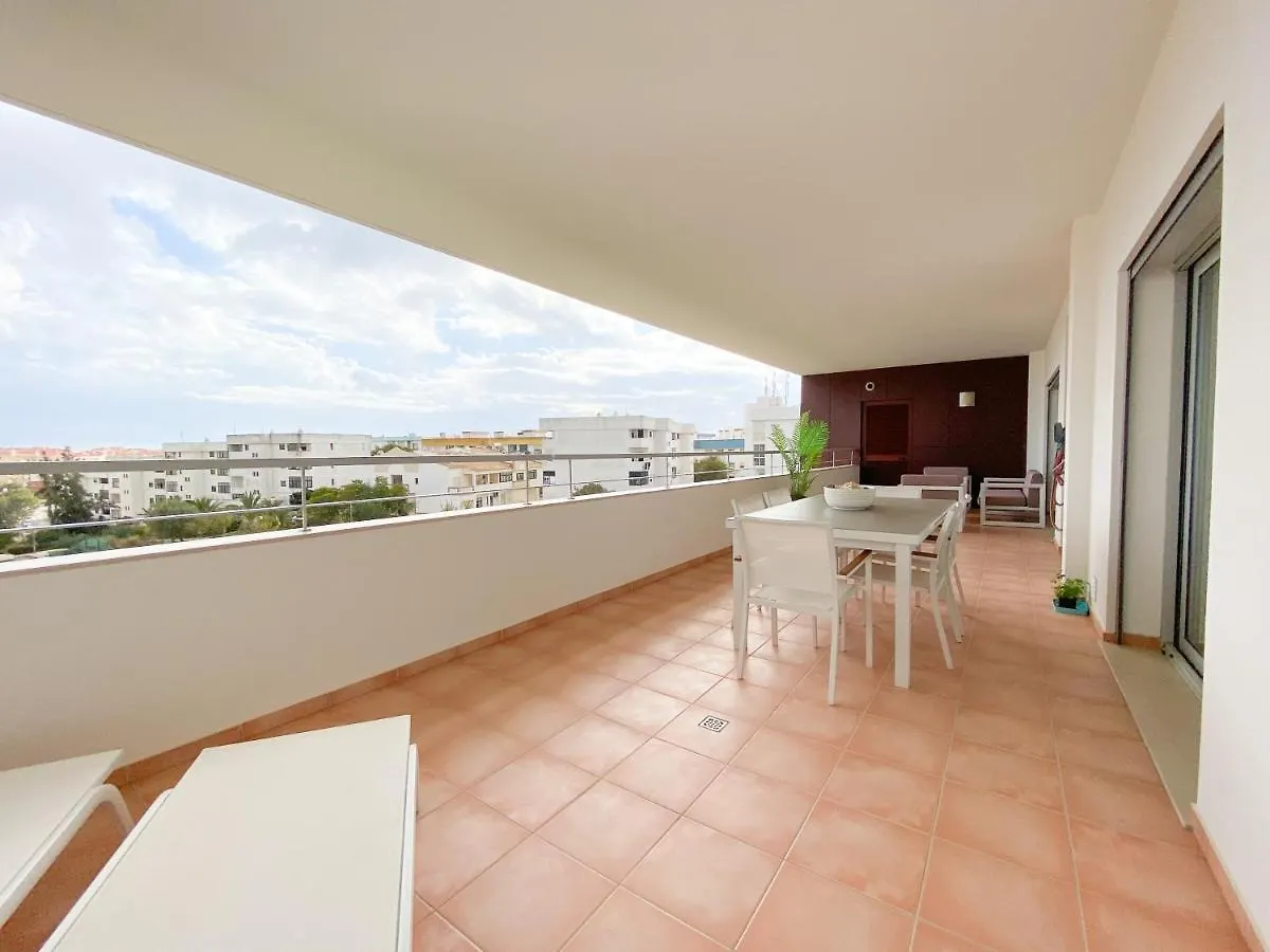 Luxury Condominium Apartment With Swimming Pool #1903 Lagos