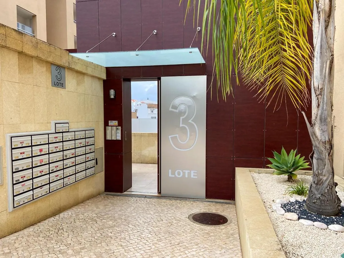 Luxury Condominium Apartment With Swimming Pool #1903 Lagos